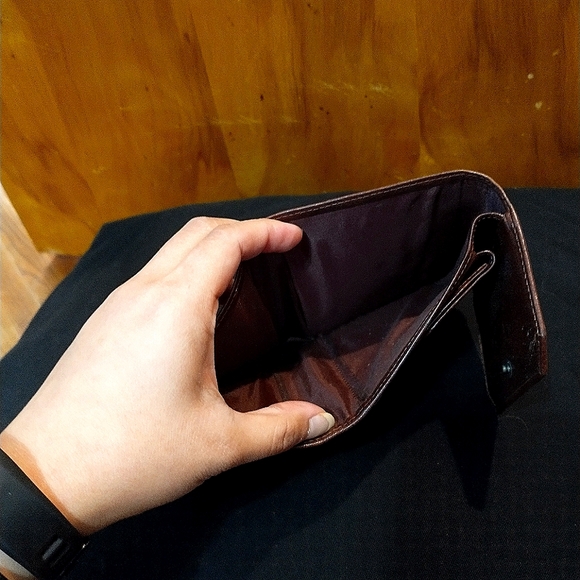 Leather wallet - Picture 5 of 5